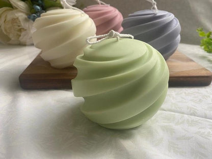 Swirl Medium Ball Soy Wax Candle